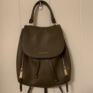 Micheal Kors Large Viv Backpack